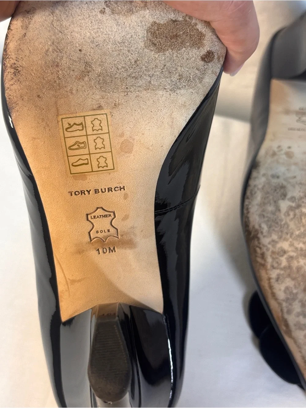 Tory Burch Black Patent Leather Flower Accent Pointed Toe Pumps Heels Size 10